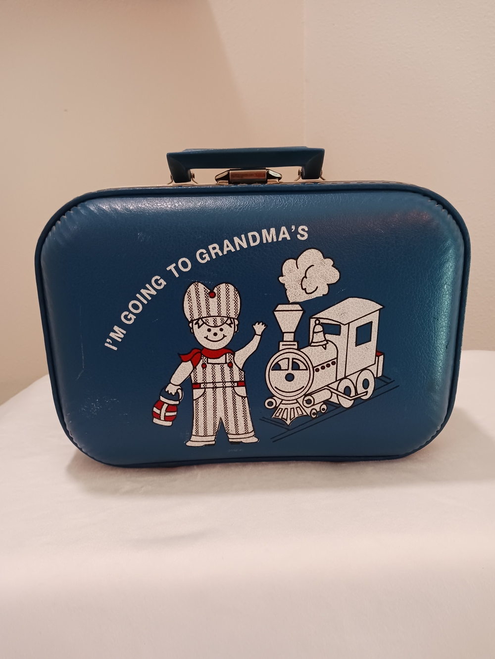 Vintage Child's Suitcase – 'I'm Going to Grandma's'